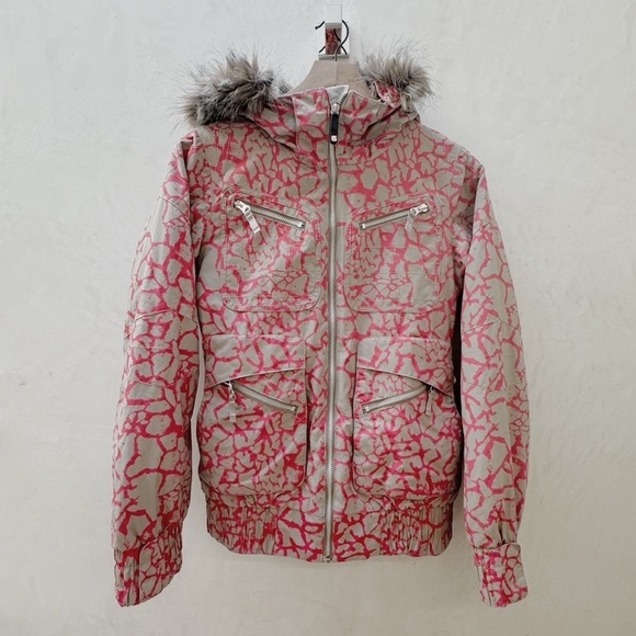 Burton Pink and Gray Ski Jacket - Picture 1 of 16